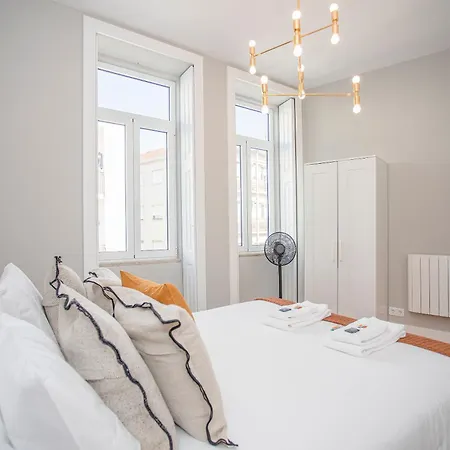Liiiving In - Art Design Apartament Porto