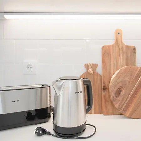 Liiiving In - Art Design *