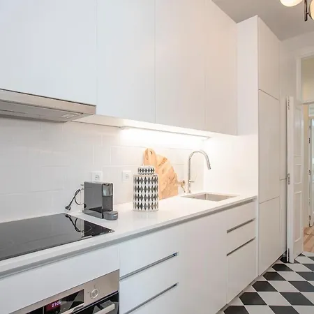 Liiiving In - Art Design Apartamento Oporto