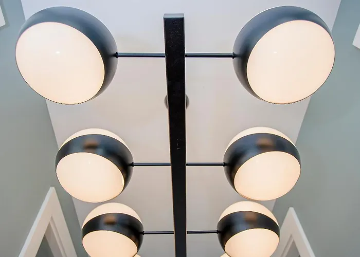 Liiiving In - Art Design Oporto