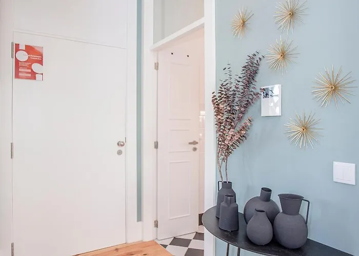 Liiiving In - Art Design