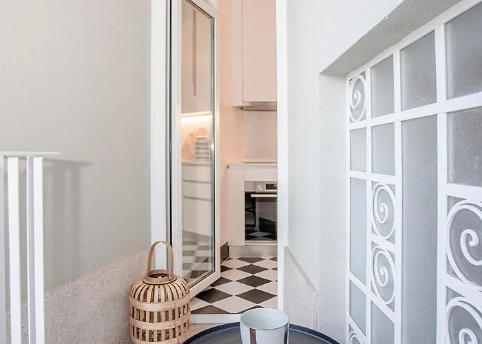 Liiiving In - Art Design Apartamento