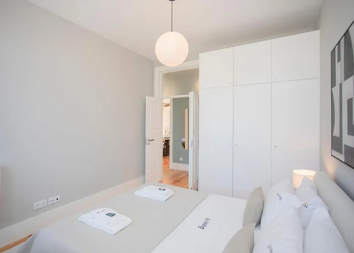 Liiiving In - Art Design Apartamento Oporto