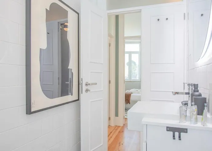 Liiiving In - Art Design *