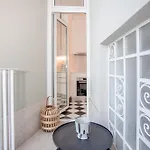 Liiiving In - Art Design Διαμέρισμα