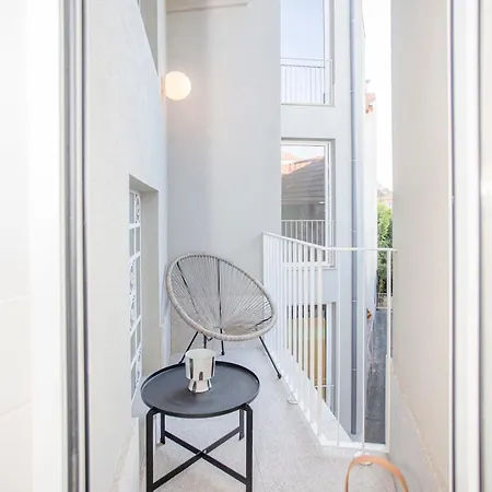 Liiiving In - Art Design Appartement *