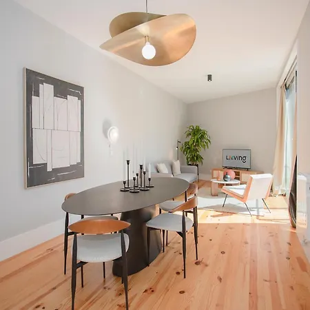 Apartment Liiiving In - Art Design