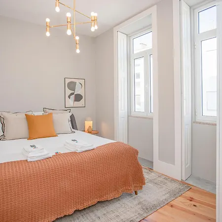 Liiiving In - Art Design Apartment *