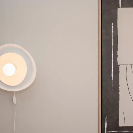 Liiiving In - Art Design Apartment *