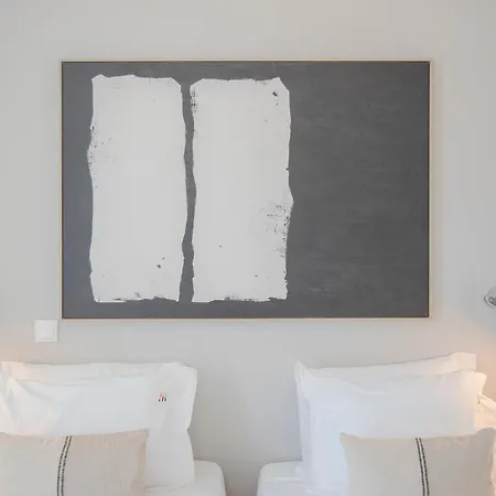 Liiiving In - Art Design Apartment