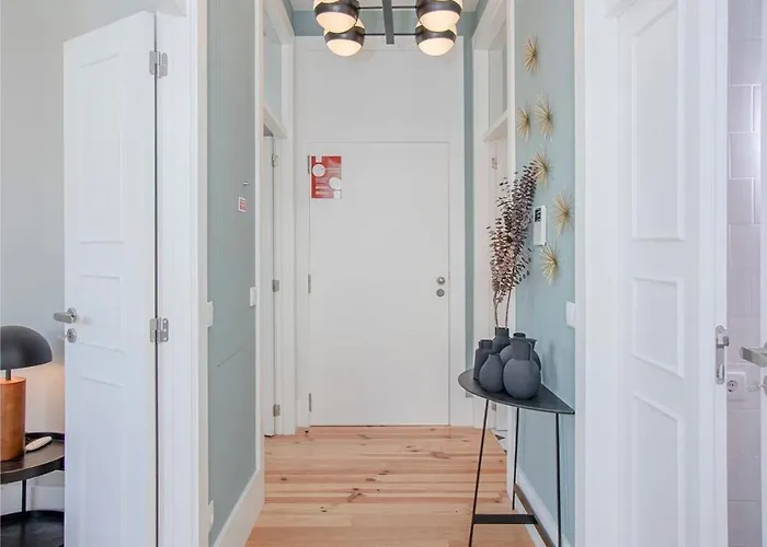 Liiiving In - Art Design *