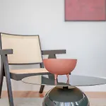 Liiiving In - Art Design شقة