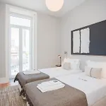 Liiiving In - Art Design Апартаменты *
